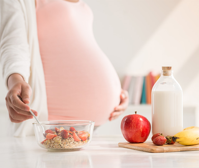 Consumir una variedad de alimentos de todos los grupos alimenticios es esencial para obtener los nutrientes necesario