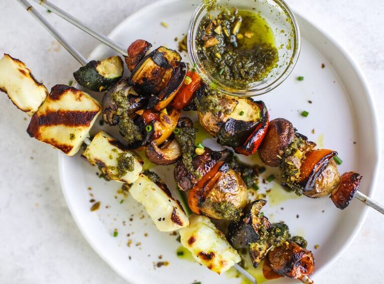 Brochetas de Pollo con Verduras al Horno